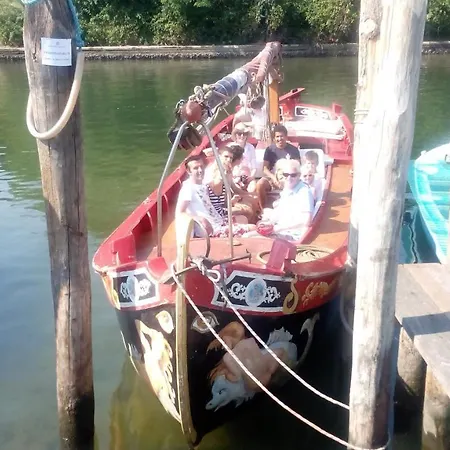 - Near Venice Guest house *